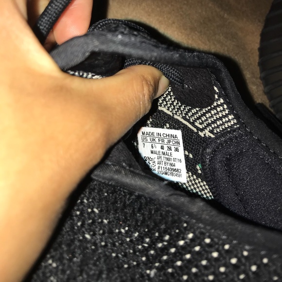 Yeezy’s 350 Boost V2 Oreos - Picture 5 of 8